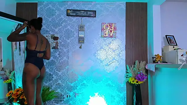 kelly thomson online show from 30, 9, 2025