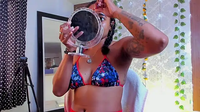 kelly thomson online show from 27, 3, 2026