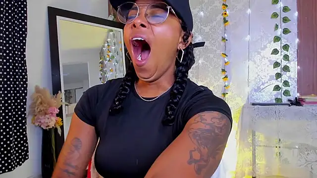 kelly thomson online show from 13, 2, 2026