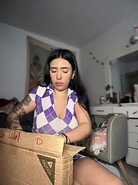 kiaraglam2 online show from 15, 1, 2026