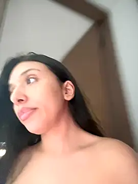 kiaraglam2 online show from 26, 10, 2025