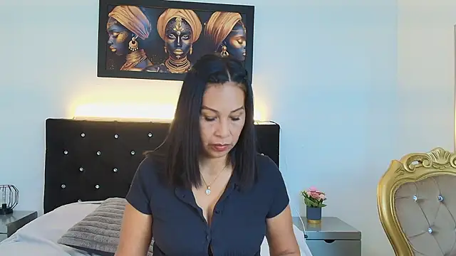 Shanon mature online show from 25, 3, 2026