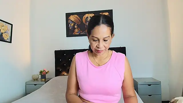 Shanon mature online show from 25, 7, 2026