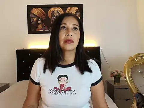 Shanon mature online show from 4, 6, 2026