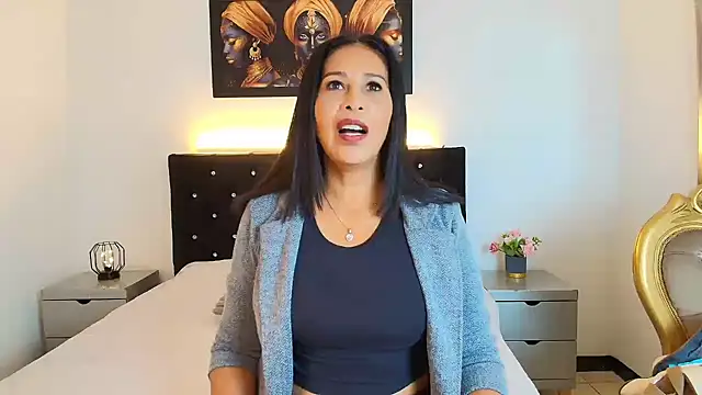 Shanon mature online show from 20, 5, 2026