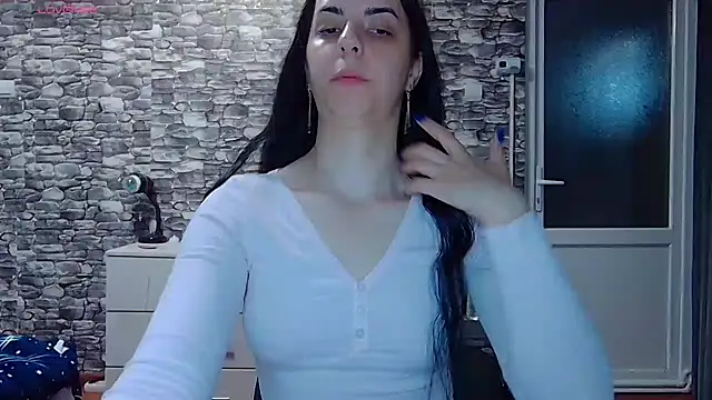 Snapshot of _Mari____ chatting on 22, 4, 2026 Mari online show from 22, 4, 2026