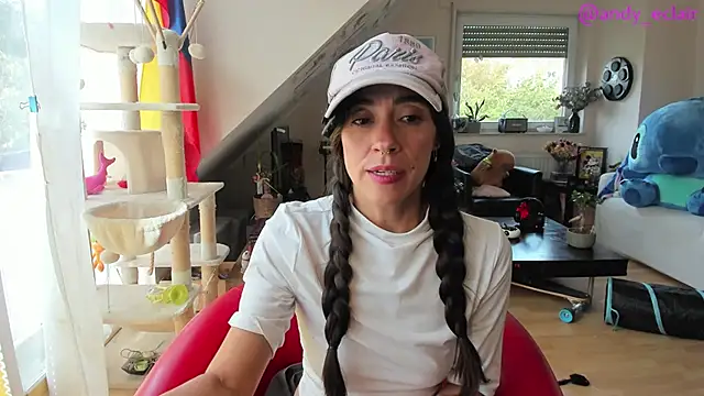 tinny williams online show from 5, 10, 2025