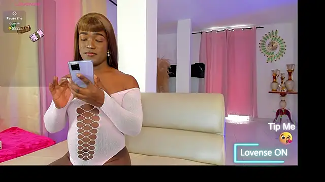 Snapshot of SammyGirlTS chatting on 18, 7, 2026 SammyGirlTS online show from 18, 7, 2026
