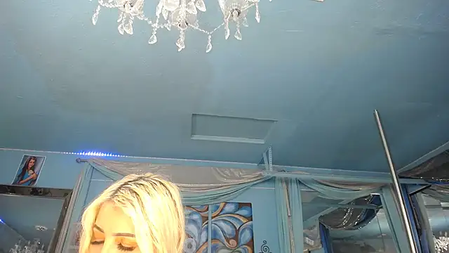 ADRIANNA FOX online show from 16, 5, 2026