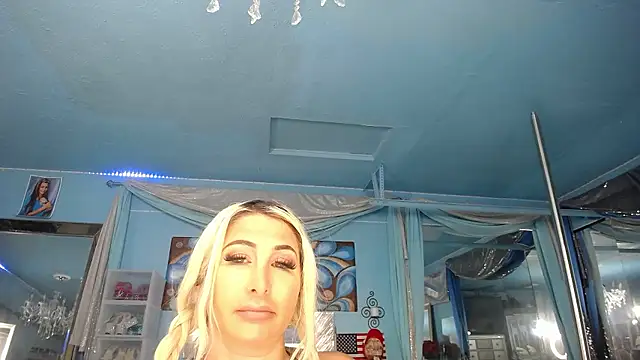 ADRIANNA FOX online show from 8, 1, 2026