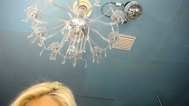 Snapshot of ADRIANNA_FOX chatting on 17, 10, 2025 ADRIANNA FOX online show from 17, 10, 2025