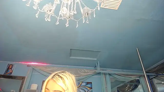ADRIANNA FOX online show from 22, 5, 2026