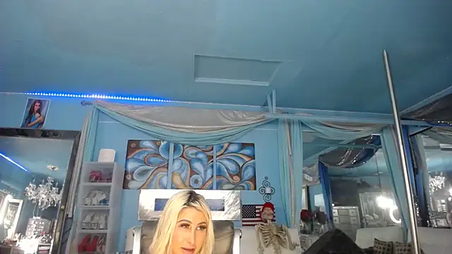 ADRIANNA FOX online show from 9, 4, 2026