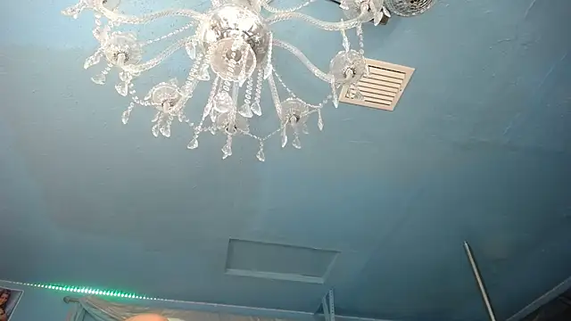 Snapshot of ADRIANNA_FOX chatting on 8, 11, 2025 ADRIANNA FOX online show from 8, 11, 2025