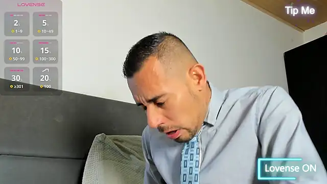jhonyalzate2 online show from 24, 4, 2026