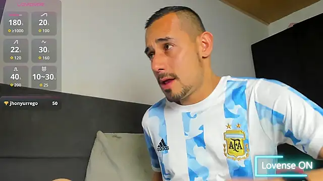 jhonyalzate2 online show from 18, 2, 2026