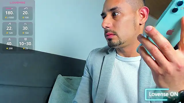 jhonyalzate2 online show from 11, 3, 2026