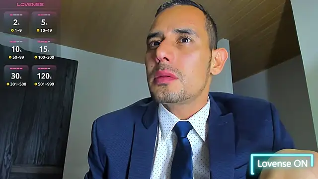 jhonyalzate2 online show from 28, 10, 2025