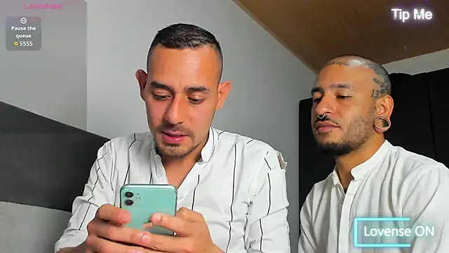 Snapshot of jhonyalzate2 chatting on 12, 6, 2026 jhonyalzate2 online show from 12, 6, 2026