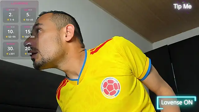 Snapshot of jhonyalzate2 chatting on 4, 7, 2026 jhonyalzate2 online show from 4, 7, 2026