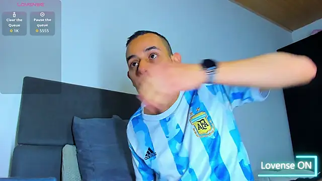 jhonyalzate2 online show from 16, 11, 2025