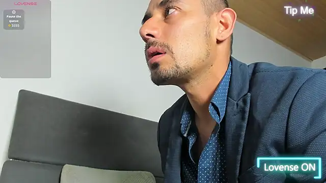 Snapshot of jhonyalzate2 chatting on 19, 6, 2026 jhonyalzate2 online show from 19, 6, 2026