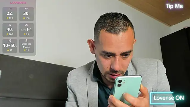 jhonyalzate2 online show from 26, 4, 2026