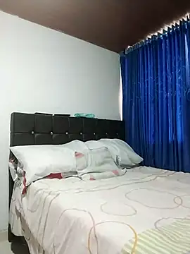 Vicky Rosse online show from 5, 11, 2025