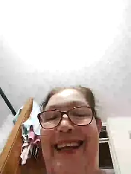 Snapshot of Vicky_Rosse chatting on 4, 7, 2026 Vicky Rosse online show from 4, 7, 2026