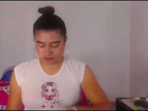 Snapshot of katrinawillff chatting on 7, 7, 2026 katrinawillff online show from 7, 7, 2026
