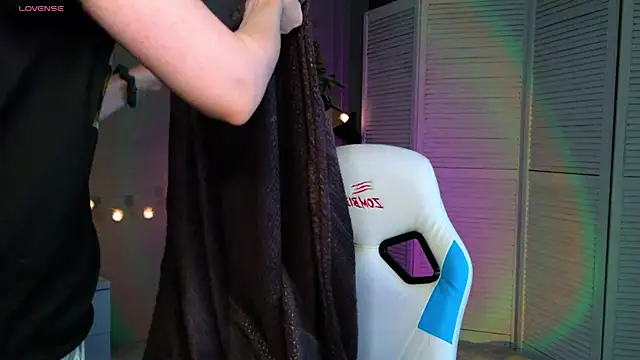 Ramona    online show from 8, 4, 2026