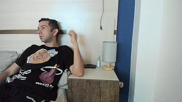 funcouple1985 online show from 11, 3, 2025