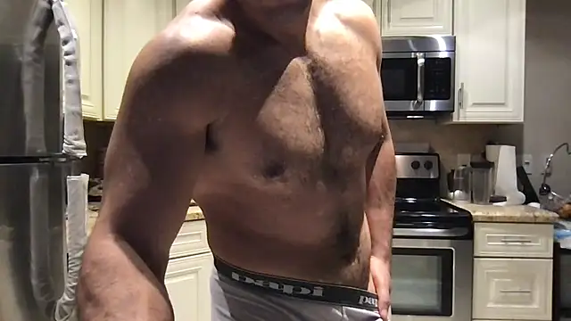 Snapshot of BigGuyMuscle chatting on 13, 6, 2026 BigGuyMuscle online show from 13, 6, 2026