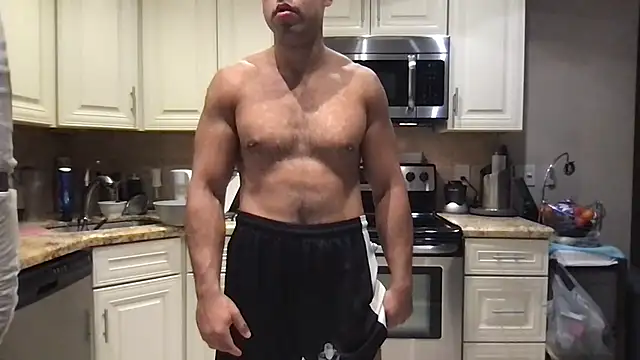 Snapshot of BigGuyMuscle chatting on 3, 6, 2026 BigGuyMuscle online show from 3, 6, 2026