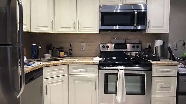 BigGuyMuscle online show from 10, 11, 2025