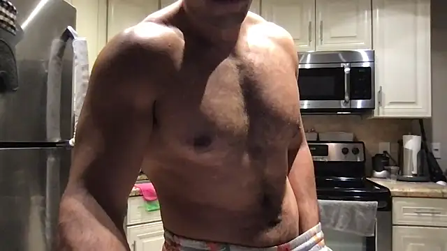 Snapshot of BigGuyMuscle chatting on 16, 6, 2026 BigGuyMuscle online show from 16, 6, 2026