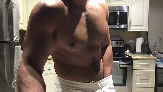 Snapshot of BigGuyMuscle chatting on 22, 6, 2026 BigGuyMuscle online show from 22, 6, 2026