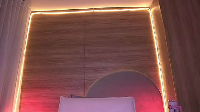 alexaa walker online show from 18, 6, 2026