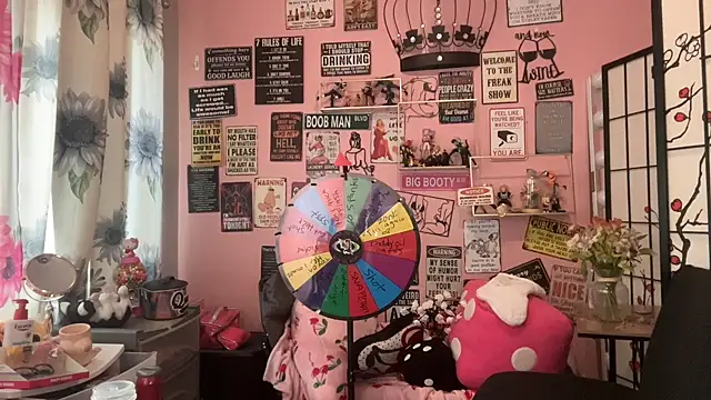 latinacubana online show from 1, 2, 2025