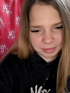 Zuli Kiska online show from 10, 11, 2025