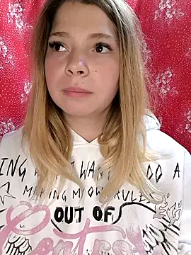 Zuli Kiska online show from 5, 10, 2025