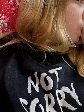 Zuli Kiska online show from 8, 11, 2025