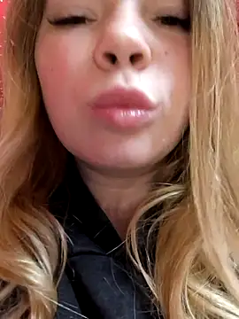 Zuli Kiska online show from 12, 11, 2025