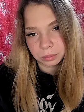 Zuli Kiska online show from 7, 11, 2025