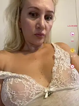 Snapshot of YourBlondee chatting on 11, 7, 2026 YourBlondee online show from 11, 7, 2026