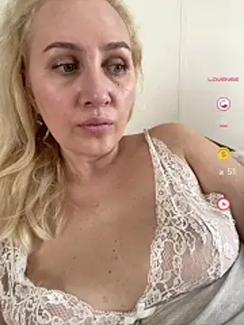 Snapshot of YourBlondee chatting on 18, 6, 2026 YourBlondee online show from 18, 6, 2026