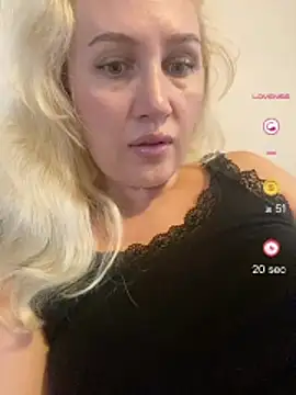 Snapshot of YourBlondee chatting on 6, 7, 2026 YourBlondee online show from 6, 7, 2026