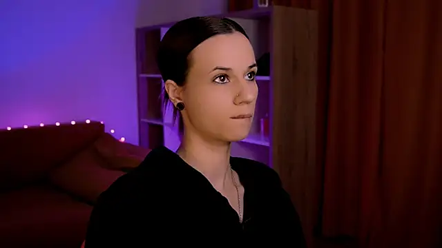 ItsAlisia online show from 9, 10, 2025