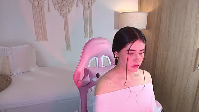 iriswest  online show from 21, 12, 2025