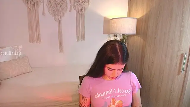 iriswest  online show from 20, 11, 2025